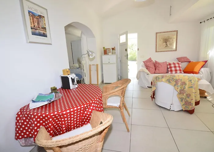 La Petite Cigale Feriehus *